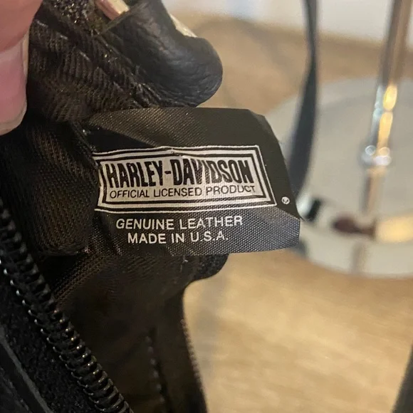 Harley-Davidson Black Textured Leather Crossbody Bag Nameplate Silver Hardware - Picture 6 of 6